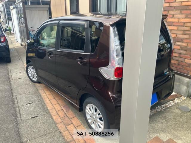 Nissan DAYZ 2015-09 8828646-14