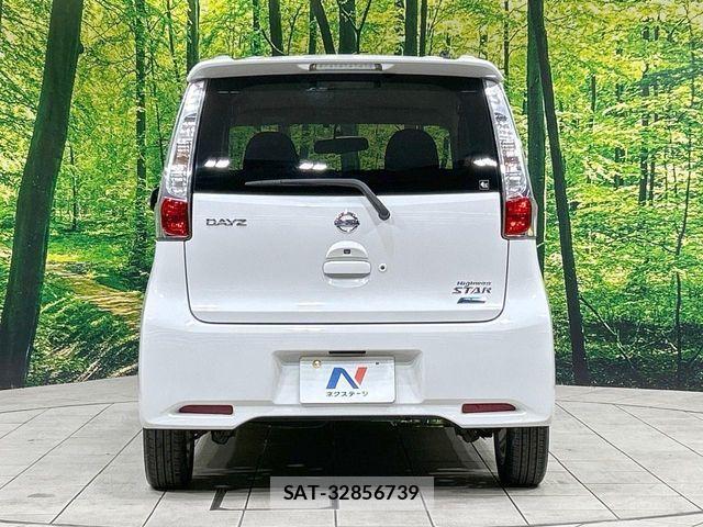 Nissan DAYZ 2014-03 8848697-14