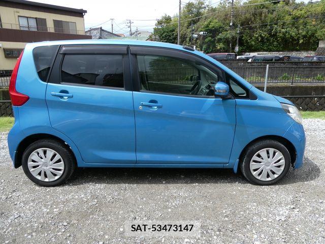 Nissan DAYZ 2013-06 8848698-5
