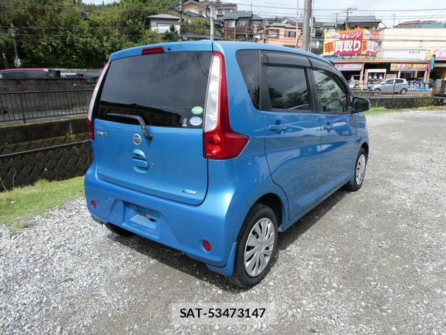 Nissan DAYZ 2013-06 8848698-7