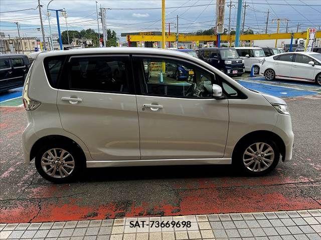 Nissan DAYZ 2013-10 8848691-5