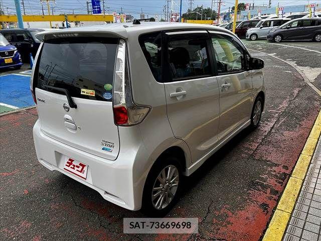 Nissan DAYZ 2013-10 8848691-6