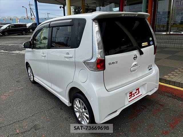Nissan DAYZ 2013-10 8848691-7