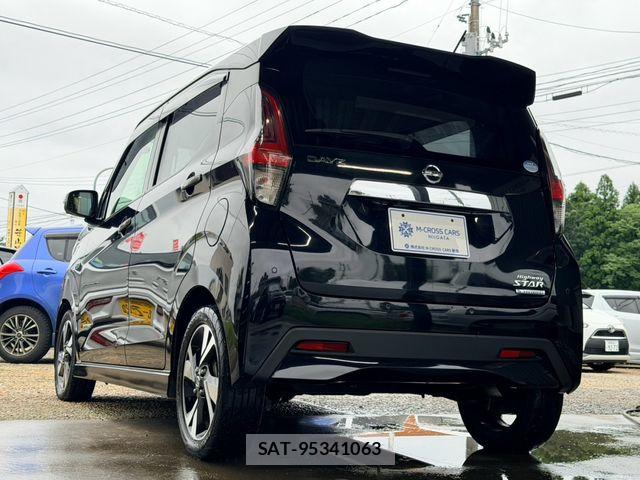Nissan DAYZ 2020-01 8848687-4