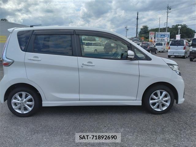 Nissan DAYZ 2018-05 8848684-3