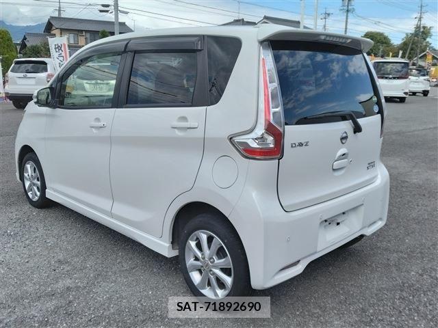 Nissan DAYZ 2018-05 8848684-6