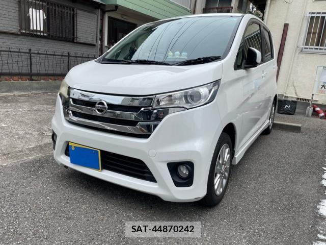Nissan DAYZ 2014-01 8879431-1