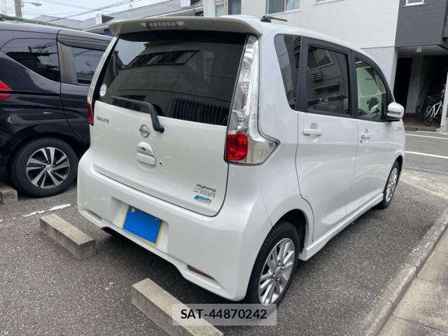 Nissan DAYZ 2014-01 8879431-2