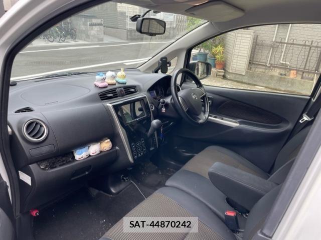 Nissan DAYZ 2014-01 8879431-8
