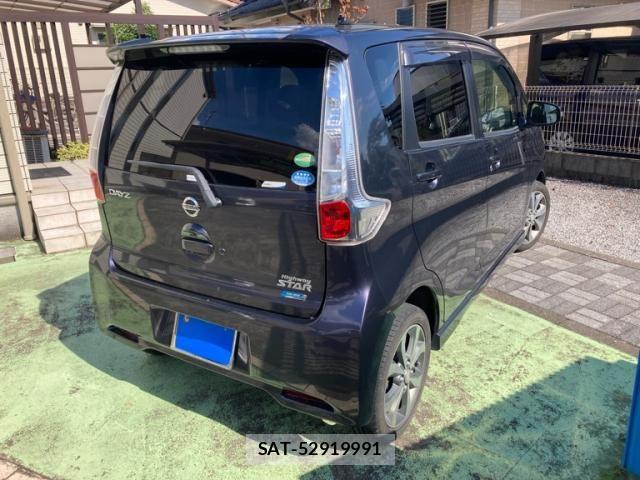 Nissan DAYZ 2013-10 8879432-4