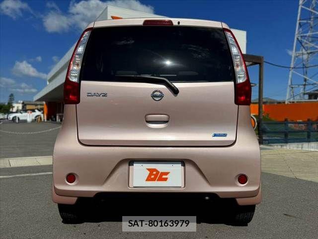 Nissan DAYZ 2014-06 8879429-13