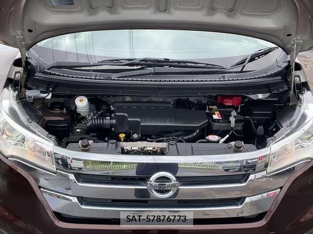 Nissan DAYZ 2015-08 8879419-17