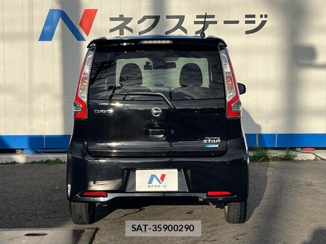 Nissan DAYZ 2015-10 8879413-15