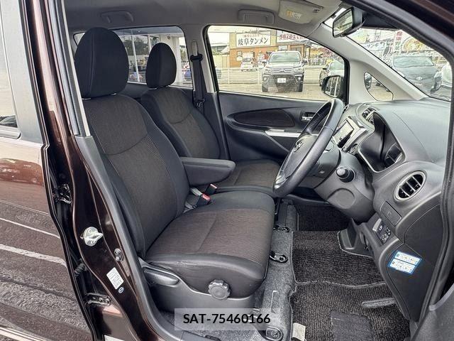 Nissan DAYZ 2015-01 8879423-11