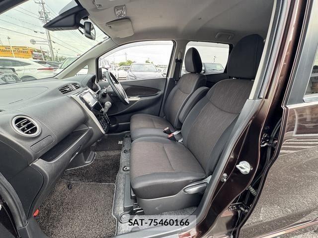 Nissan DAYZ 2015-01 8879423-13