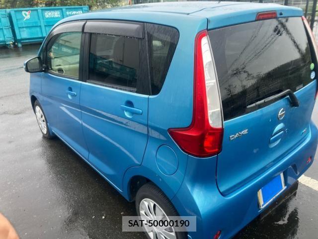 Nissan DAYZ 2013-07 8879435-2