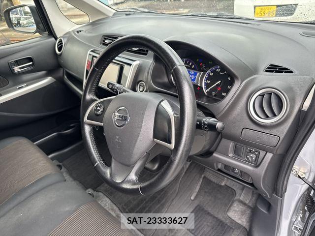 Nissan DAYZ 2013-10 8879426-10