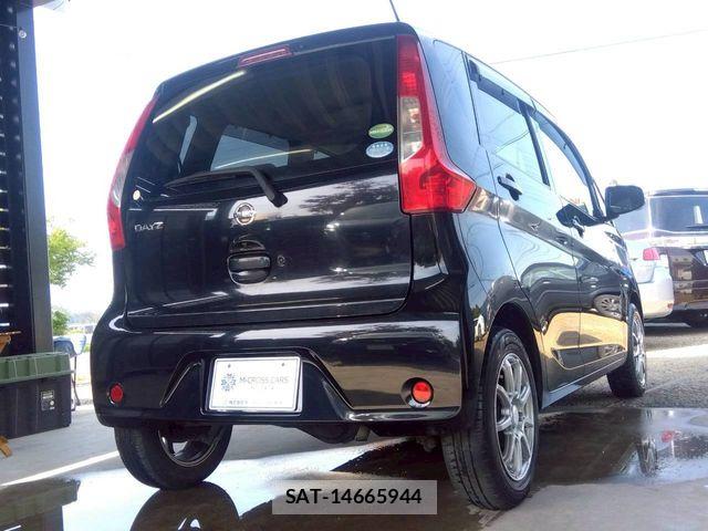 Nissan DAYZ 2017-06 6611449-3