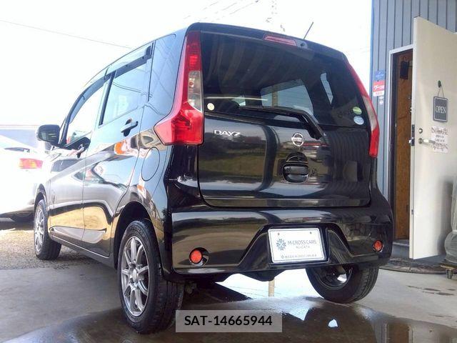 Nissan DAYZ 2017-06 6611449-4