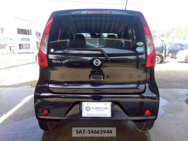 Nissan DAYZ 2017-06 6611449-6