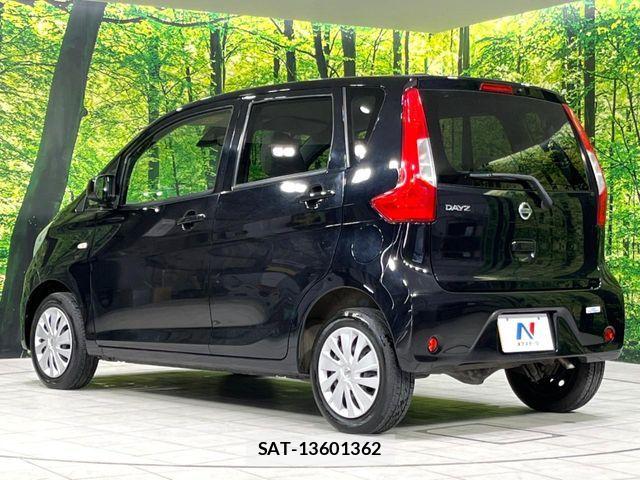 Nissan DAYZ 2017-04 6671101-17