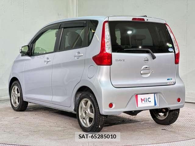 Nissan DAYZ 2015-03 6993071-6