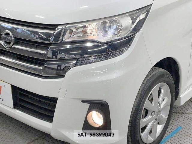 Nissan DAYZ 2018-03 7217360-13