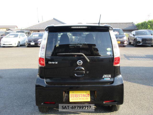 Nissan DAYZ 2015-03 7500237-19