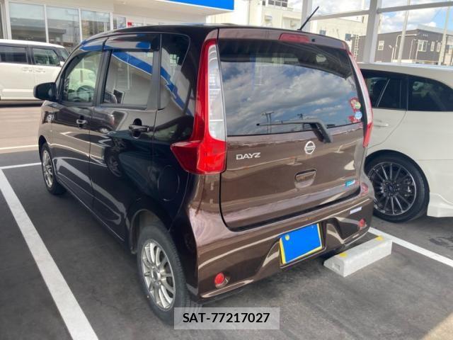 Nissan DAYZ 2015-06 7616141-3