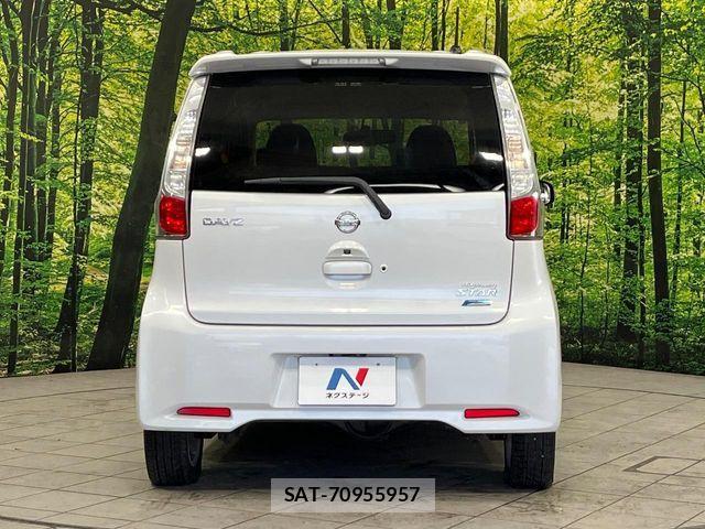 Nissan DAYZ 2014-09 7616134-14