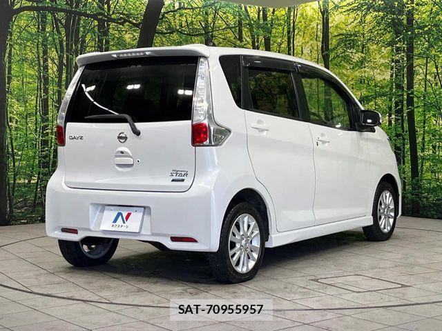 Nissan DAYZ 2014-09 7616134-16