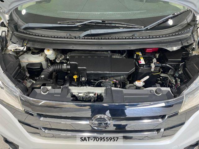 Nissan DAYZ 2014-09 7616134-17