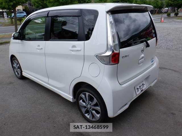 Nissan DAYZ 2013-10 7978991-5