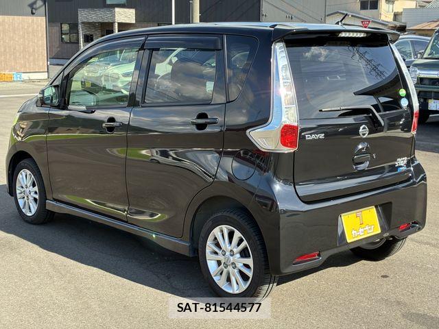 Nissan DAYZ 2013-07 8073557-7