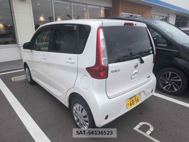 Nissan DAYZ 2014-01 8098839-1