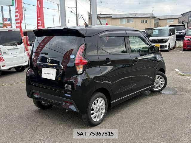 Nissan DAYZ 2021-05 8207245-1