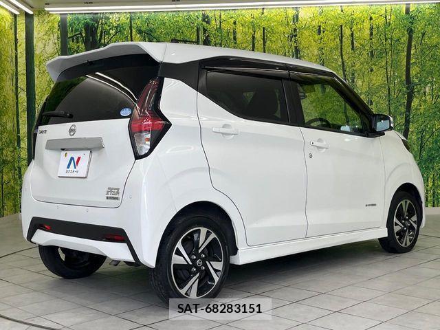 Nissan DAYZ 2019-09 8207247-16