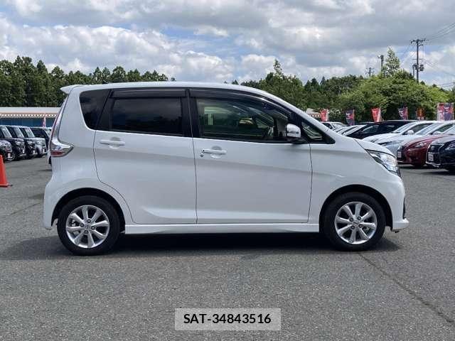 Nissan DAYZ 2016-01 8245026-22