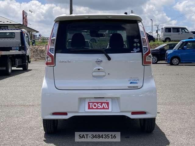 Nissan DAYZ 2016-01 8245026-23