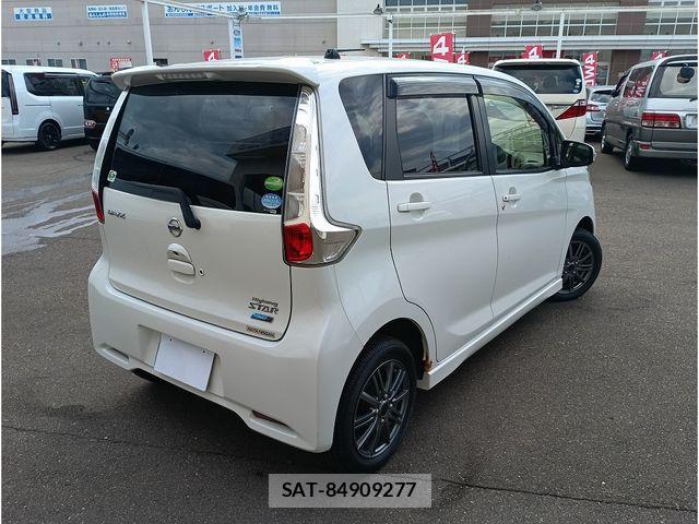 Nissan DAYZ 2015-10 8314167-1