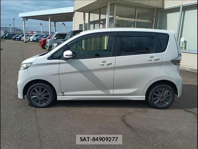 Nissan DAYZ 2015-10 8314167-4
