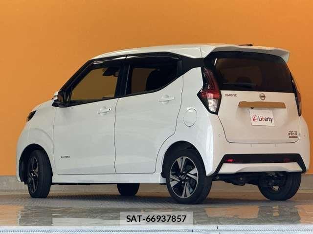 Nissan DAYZ 2021-11 8365531-6