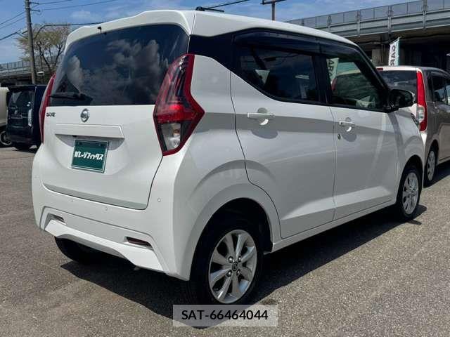 Nissan DAYZ 2022-01 8371595-9