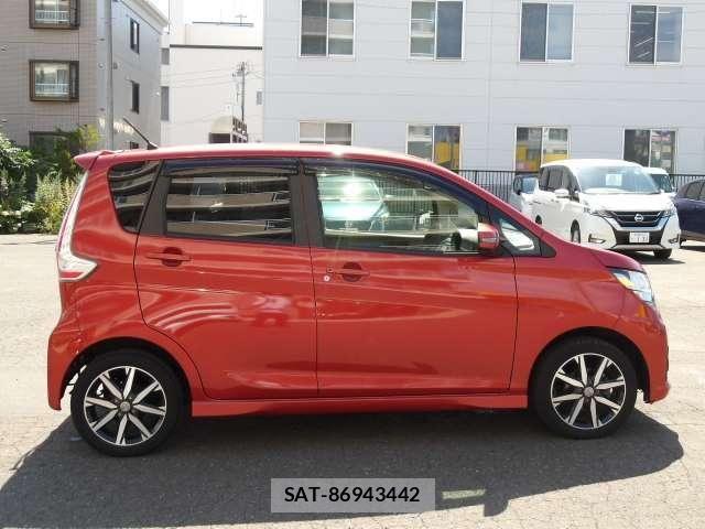 Nissan DAYZ 2016-03 8658721-25
