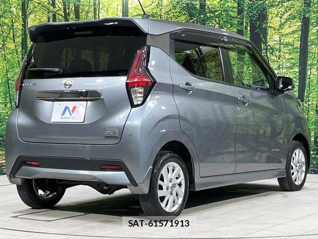 Nissan DAYZ 2020-01 8795756-17