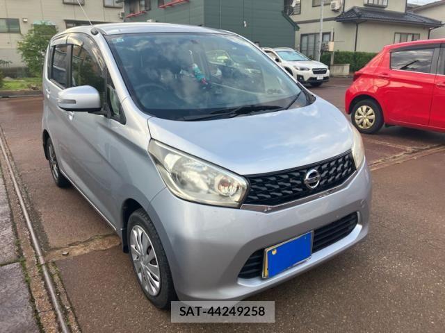 Nissan DAYZ 2013-10 8828660-0