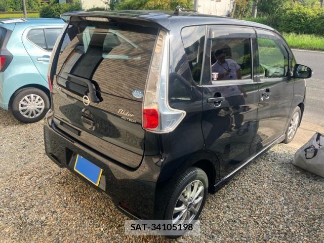 Nissan DAYZ 2015-09 8828659-6