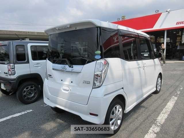 Nissan DAYZ 2018-09 1227700-2