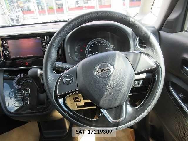 Nissan DAYZ 2018-11 1235650-3