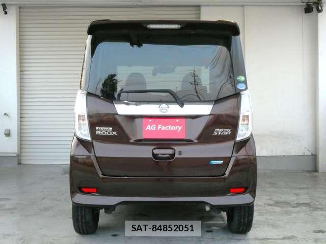 Nissan DAYZ 2016-09 4392150-5